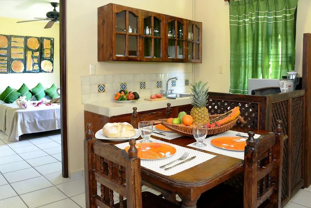 ****  Posada Mariposa Boutique Hotel - 5Th Avenue Playa del Carmen Mexico