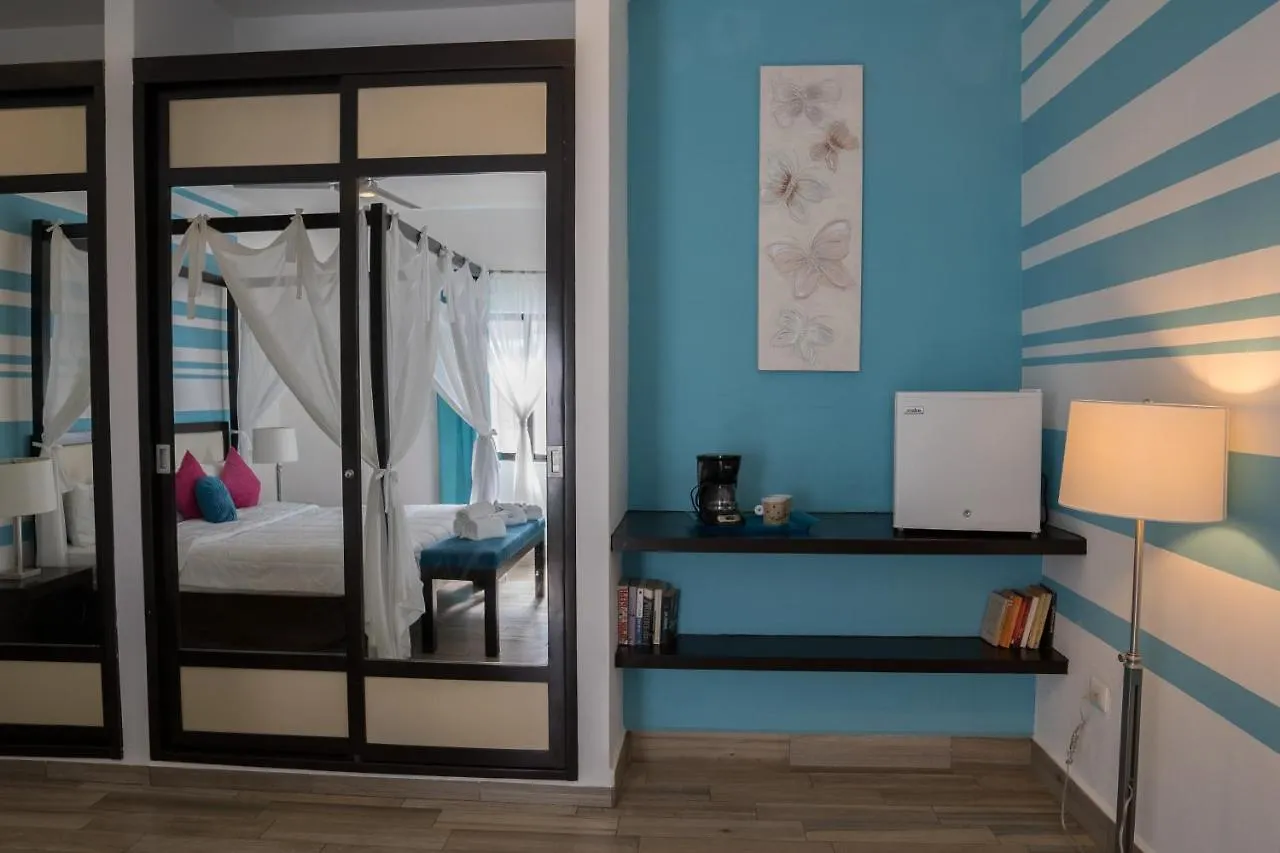 Posada Mariposa Boutique Hotel - 5Th Avenue Playa del Carmen 4*,  Mexico